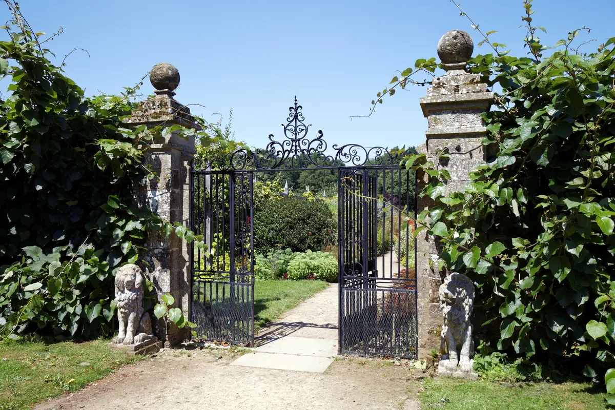 Heavy Sliding Driveway Gate